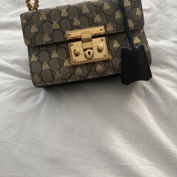 Gucci GG Supreme Bees Padlock Crossbody Bag - Picture 8 of 8